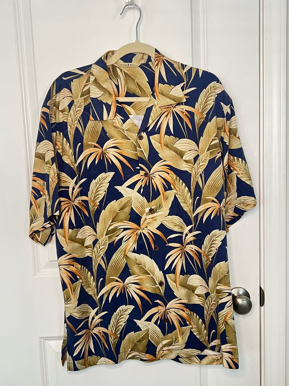 Tommy Bahama Shirt Mens L Black Gold 100% Silk Hawaiian Camp Palm Leaf Tropical
